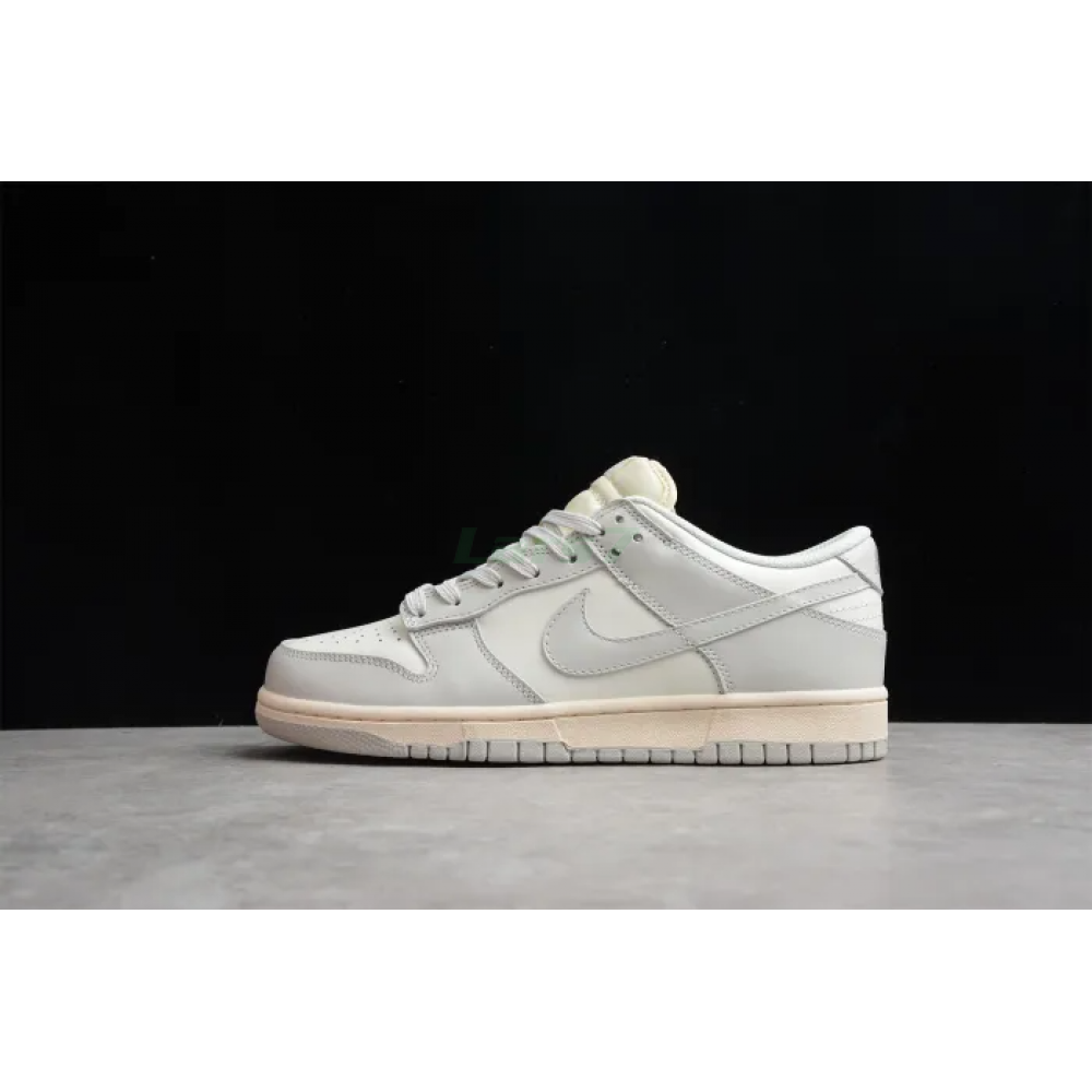 NK SB Dunk LOW “Light Bone”