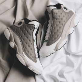 Air Jordan 13 “Ambiente Gris”