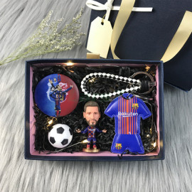 Conjunto Regalo de Cuatro Piezas para Muñeco Fútbol Ramos / Modrić / Suárez