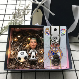 Conjunto Regalo Muñeco de Tres Piezas Fútbol Real Madrid