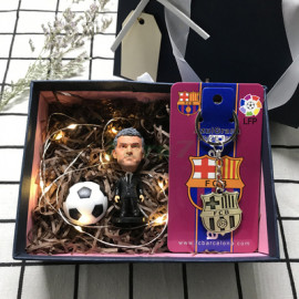 Conjunto Regalo Muñeco de Tres Piezas Fútbol Barcelona