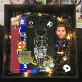 Conjunto Regalo Muñeco de Tres Piezas Fútbol Mbappé/Salah/Modrić